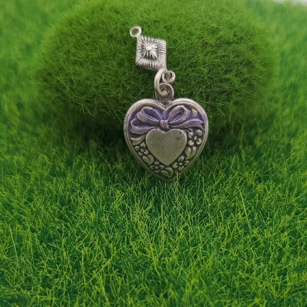 Silver and Purple Heart Pendant‎ P313